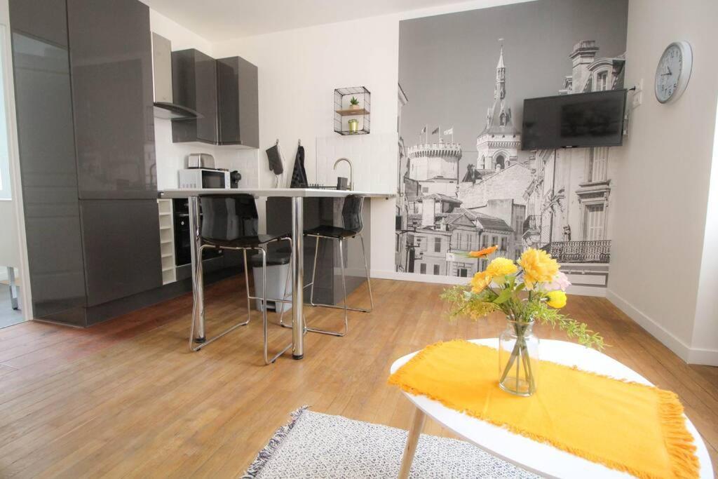 Le Pastel - Grand Studio Renove Angoulême Esterno foto